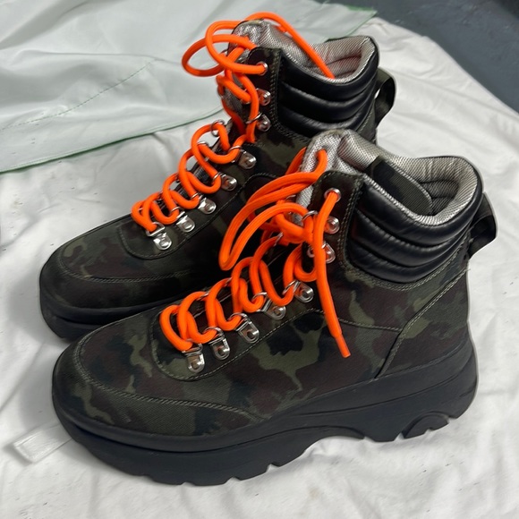 Camo chunky hiking boots - Picture 1 of 4